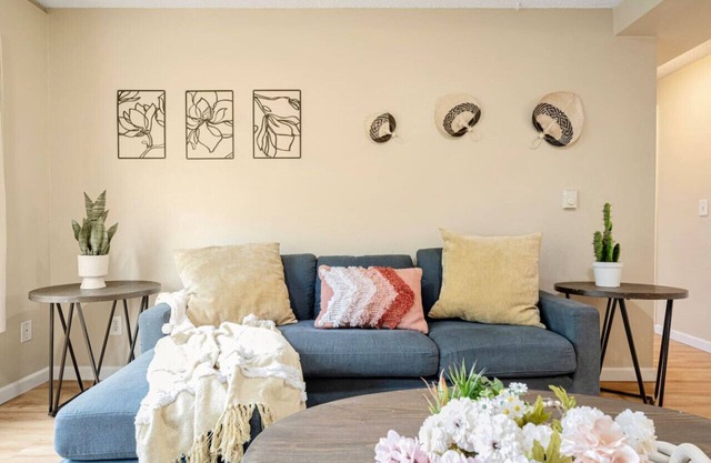 2b1b Apt Unit @South Seattle near airport