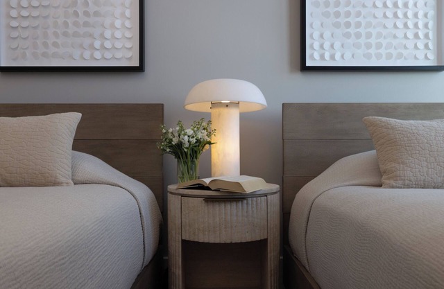 2Bd/2Bth Deer Valley East Residence