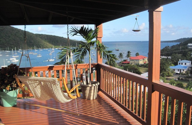 2BDRM, 1BA, W/D, FULL KITCHEN, W/JEEP RENTAL AVAIL. NON-SMOKING/NON-VAPING