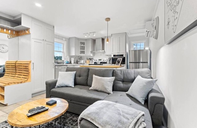 ⭐️2BDRM-5 min walk to Courthouse Metro/10min to DC⭐️