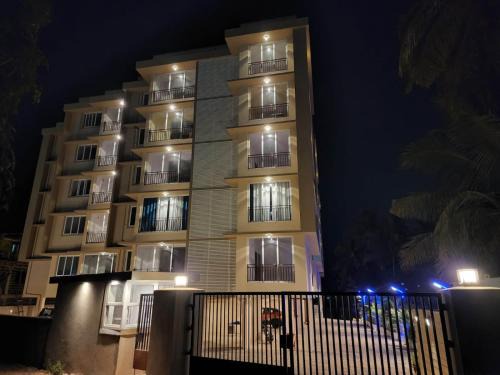 2bhk cozy apt near baina beach