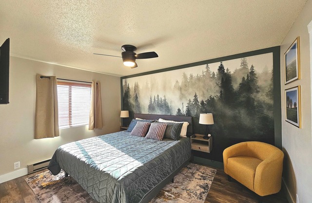 2BR/2BA Condo, near Terry peak & Trails, perfect base to explore the black hills