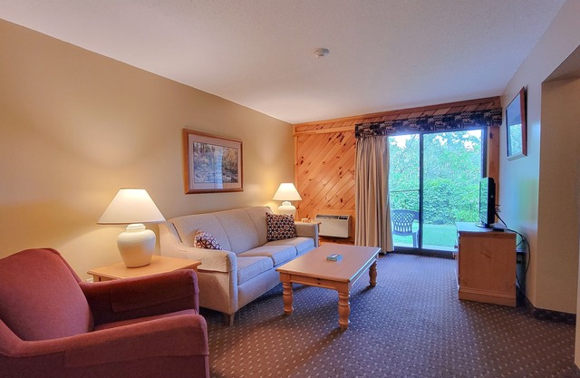 2BR Condo Retreat, Laconia NH