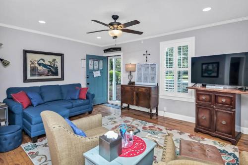 2BR Cottage - Minutes from USC