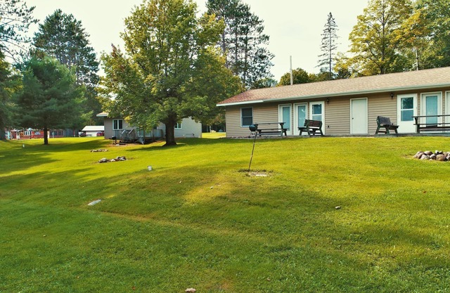 #2Lakeside Cabin W/Beautiful Views Of Moose Lake ~ Private Dock with Boat launch