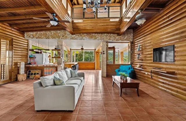3 bed 2 bath W pool @ Juncos
