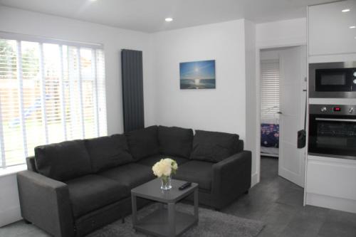 3 Bed house walking distance to Central line