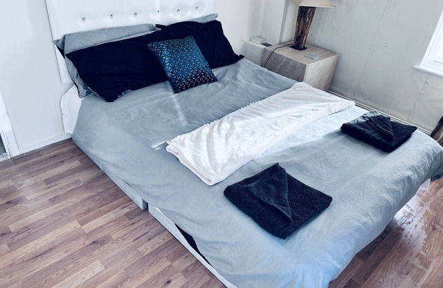 3 Bed House with Garden