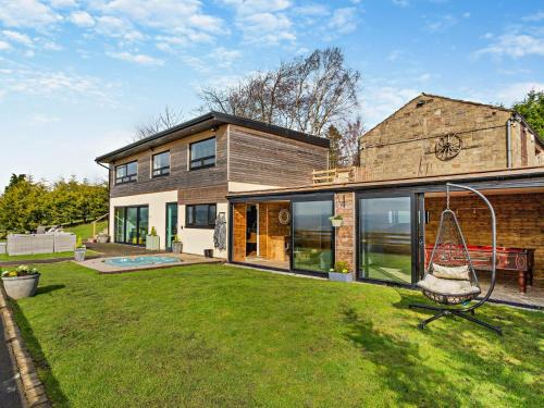 3 Bed in West Morton 94182