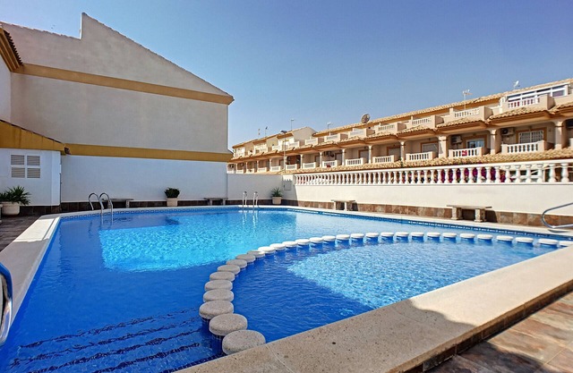 3 Bed refurbished house with air con and shared pool 5 mins walk to Mar Menor