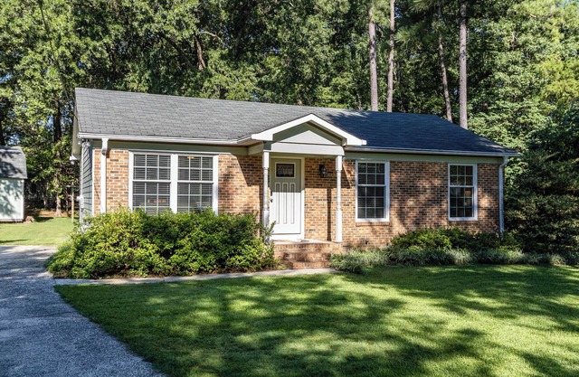 3 Bed Stylish, Bright, Peaceful South Durham Home