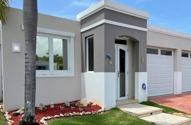 3 Bedroom 2 and 1/2 Batroom With Pool In Vega Baja