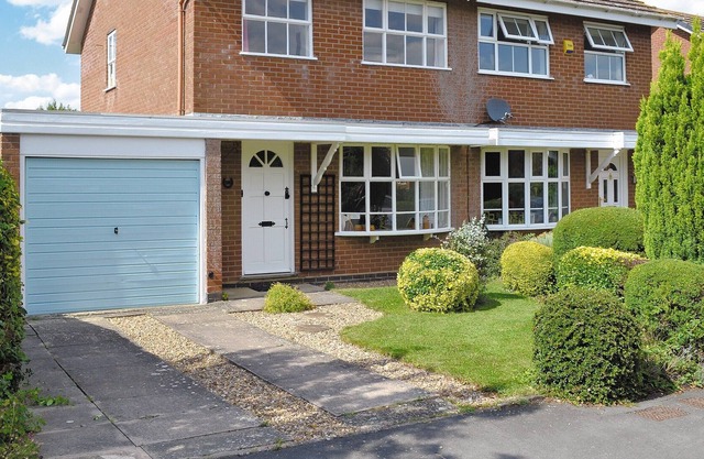 3 bedroom accommodation in Shipston-on-Stour