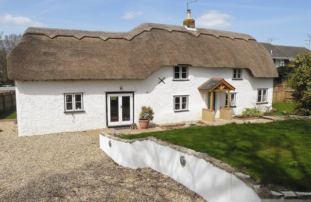 3 bedroom accommodation in Bransgore, near Christchurch