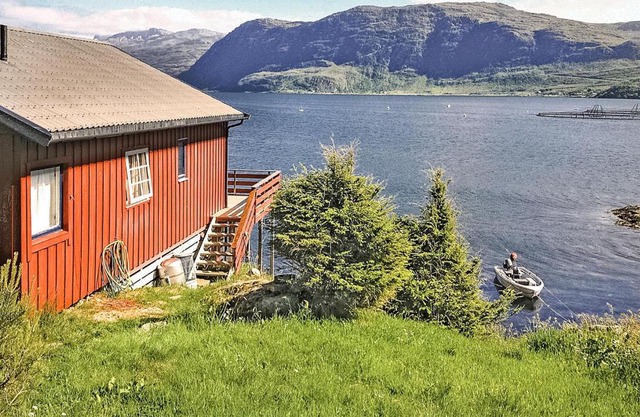 3 Bedroom Awesome Home In Måløy