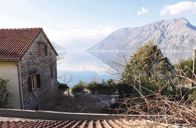 3 bedroom awesome home in Dobrota