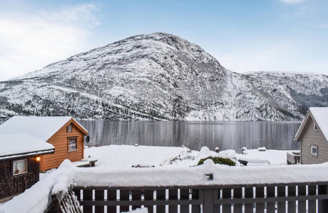 3 bedroom beautiful home in Eikefjord