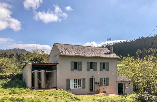 3 bedroom cozy apartment in Ortigueira