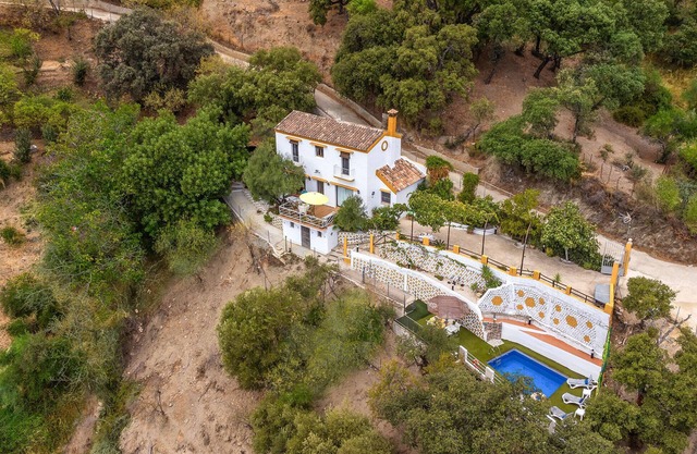 3 bedroom cozy home in Algatocin