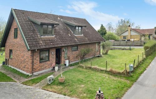 3 Bedroom Cozy Home In Rørvig