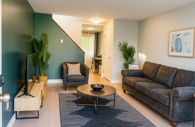 3-bedroom house in welcoming Hartford with AC