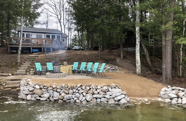 3 Bedroom Lakefront Cottage