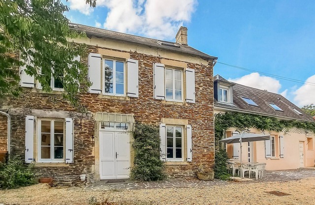 3 bedroom nice home in Castillon