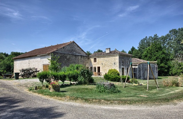 3 bedroom old stone house in the heart of a wildlife reserve