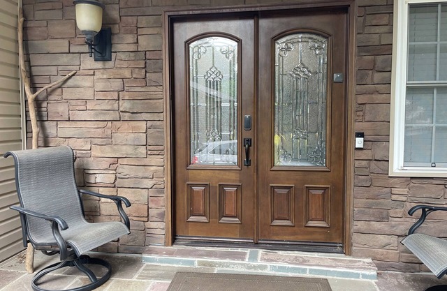 3-bedroom pet-friendly house in Gaithersburg AC, WiFi, deck, and fenced in yard