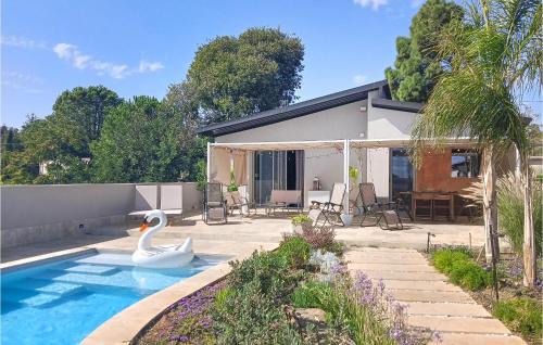 3 Bedroom Pet Friendly Home In Partanna