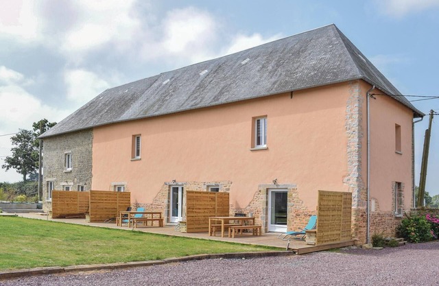 3 bedroom stunning home in Sainteny