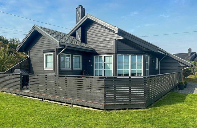 3 bedroom stunning home in Bøvågen