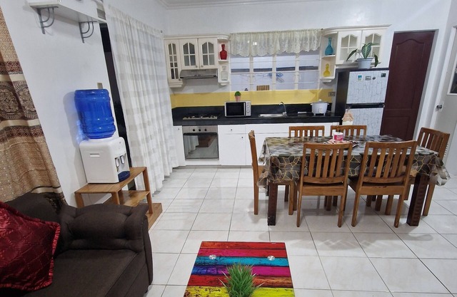 3-bedrooms house with spacious balcony, WiFi, AC in beautiful Dipolog City