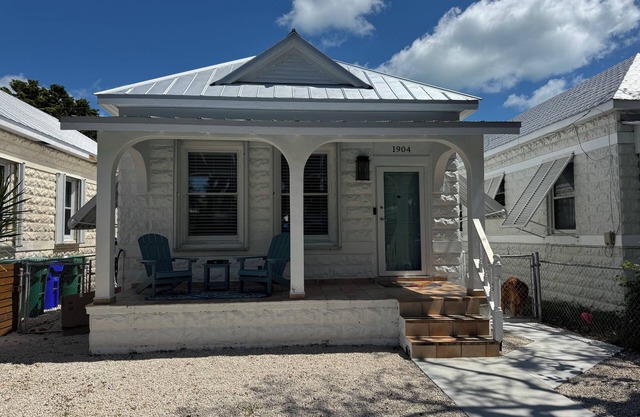 3 BR, pet friendly house in Key West, Live the island life!