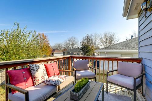 3 Mi to UNL and Memorial Stadium Home with Large Yard