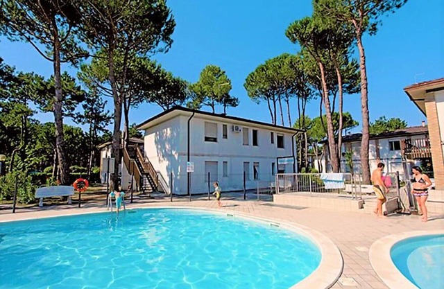 3-room apt. with 2 bathr. in village with 2 pools