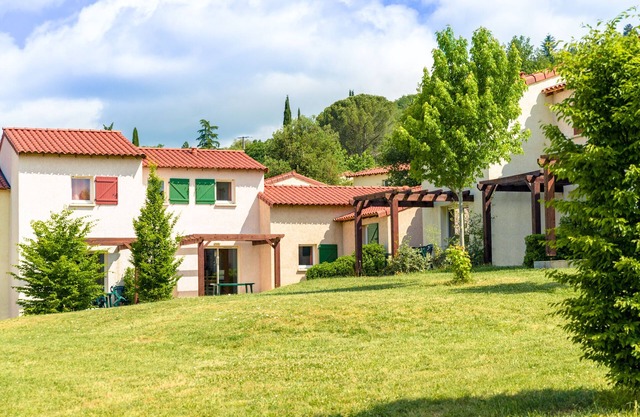 3-room duplex maisonette in residence with swimming pool (Cajarc/Lot)
