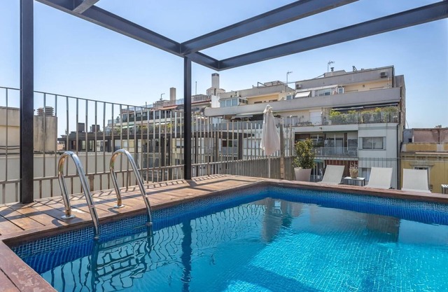 3 rooms Barrio Gotico Duplex, Terrace and Pool - 8 pax - Free WiFi