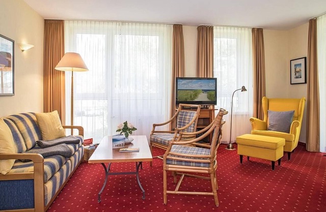 3-zimmer Ferienwohnung in Toplage mit Sonnigem Süd-westbalkon und Strandzugang