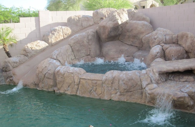 30 day+ Gorgeous Fully Furnished Executive Home Pool