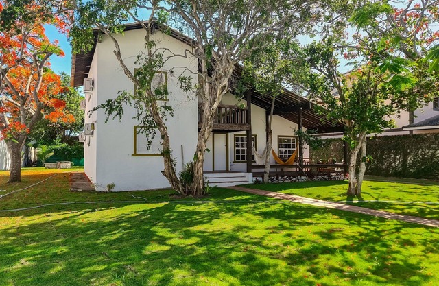 300m to Manguinhos Beach - BBQ + Air Conditioning