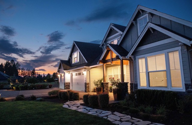 30min Portland/65min Cannon Beach/View/2.5 acres/5BD/Garden/Patio/BBQ/Play set!