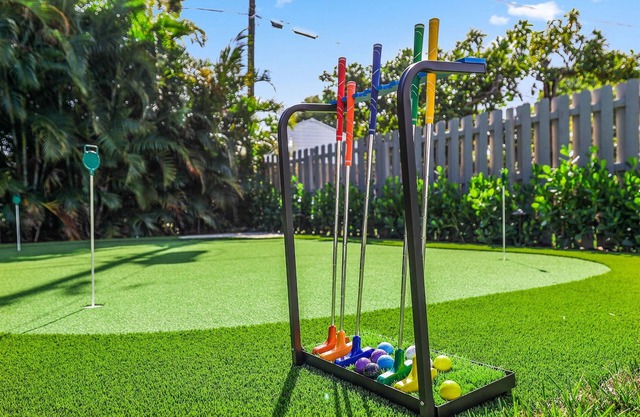 312 Stylish 3BR Villa in Delray w/Heated Pool, Tiki Lounge & Putting Green FUN!