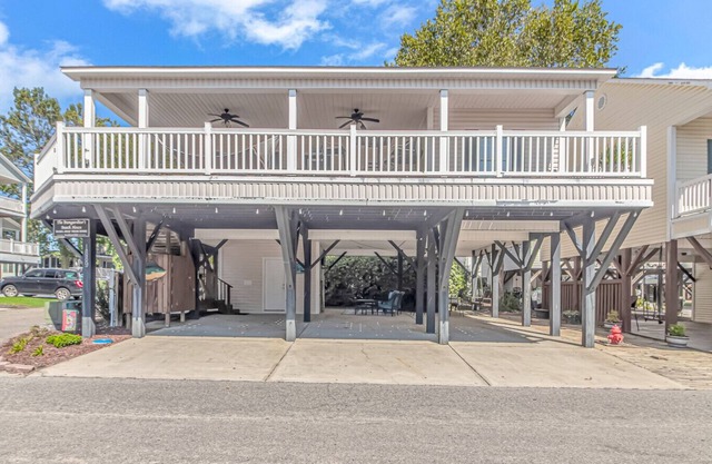 3bed 2bath Ocean Lakes with golf cart and king bed