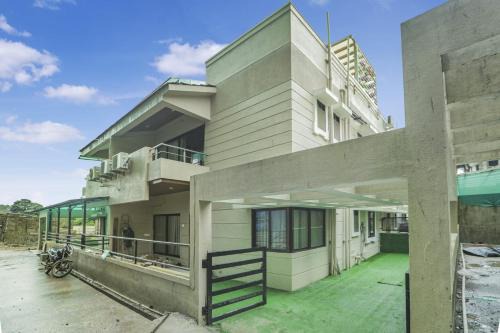 3BHK with Pool - Harmony Palace by Universe Villas