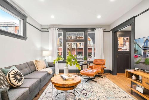 3BR House - Renovated - Parking - Fast Wifi