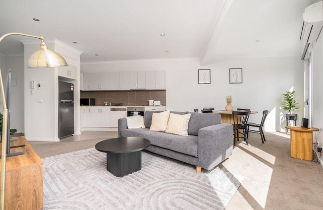 3BR Modern Apt Prime Location 7 Mins to CBD - Hosted by Canstay