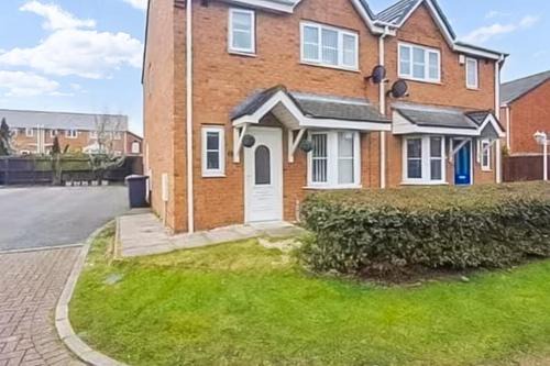 3BR with Ensuite & Downstairs WC