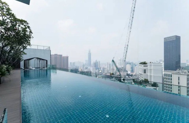 3min walk to pavillion, 2rooftop pool,WIFI 100mbps