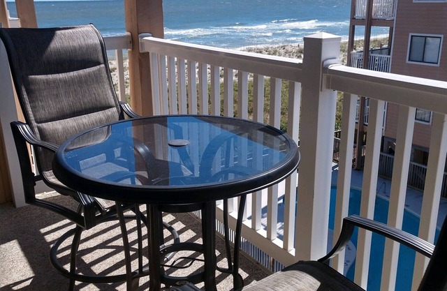 3rd Floor 2BR OF Condo - Near Boardwalk; Daily chairs/umbrella rental in summer